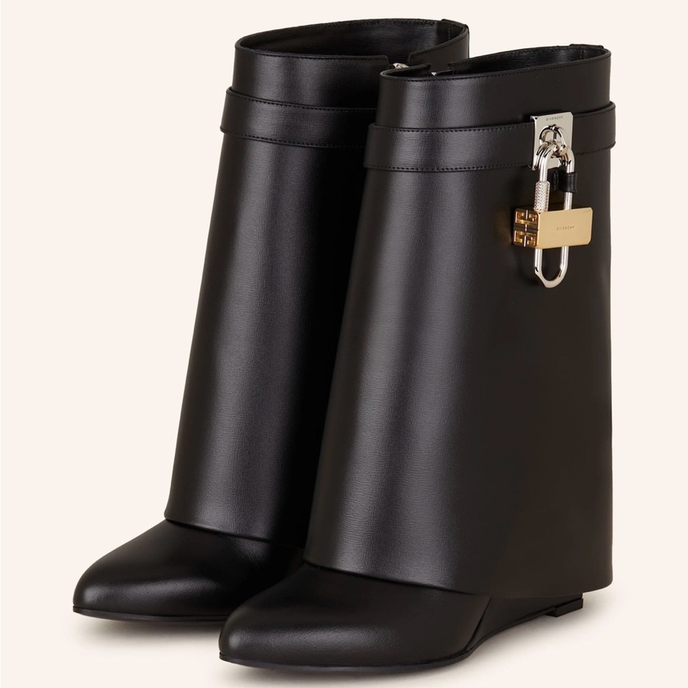 Elegant   Chic women’s Black Ankle Boots✨